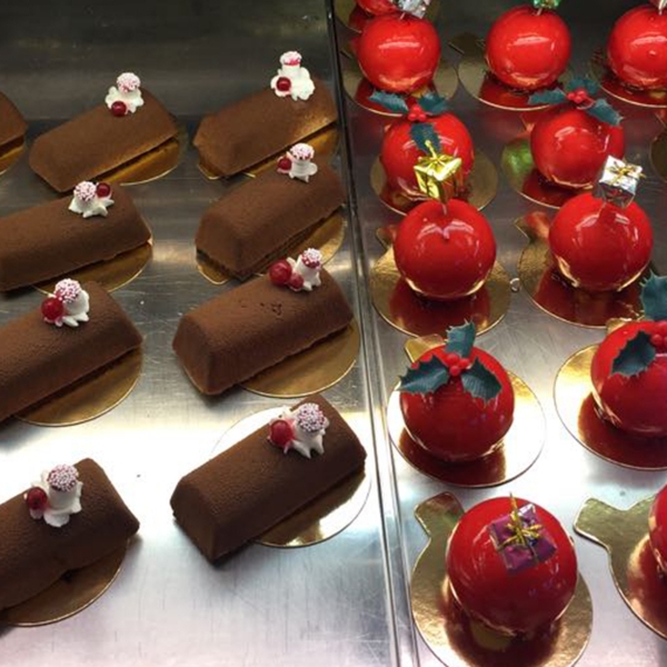 Troncos individuales, chocolate y frutos rojos